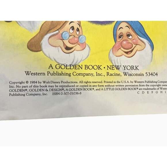 Walt Disneys Snow White And The Seven Dwarfs Little Golden Book 1984 Edition - Picture 4 of 15